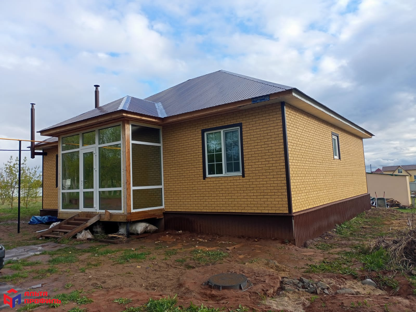 ПАНЕЛЬ КИРПИЧ, ЦВЕТ ЖЕЛТЫЙ