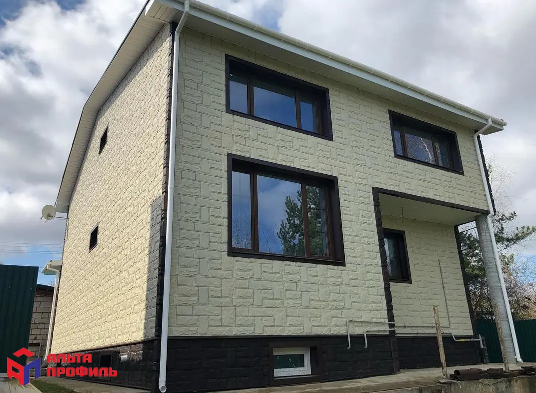 Планка "софит с перфорацией" белая Т-20 - 3м.